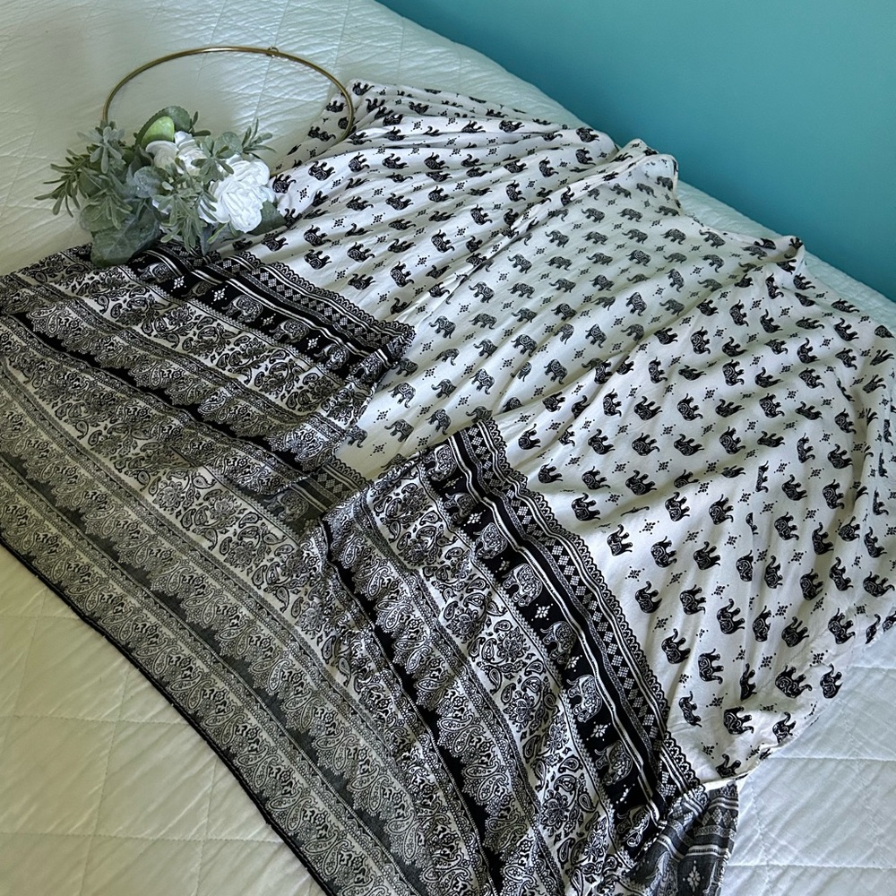 Chic Black and White Elephant Patterned Boho cardigan
